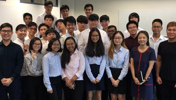 Students and teachers from Temasek Polytechnic’s INNOVA programme