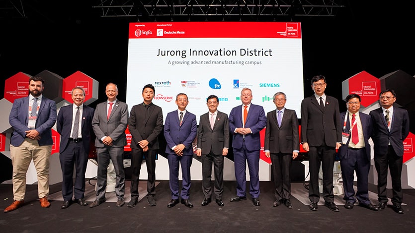 Industry leaders posing with Deputy Prime Minister Heng Swee Keat at Industrial Transformation Asia Pacific (ITAP) 2019